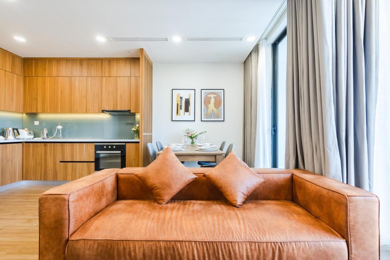 Five Star Westlake 1St-4Th Floors Hotel & Serviced Apartment Hanoj Exteriér fotografie A living room with a sofa