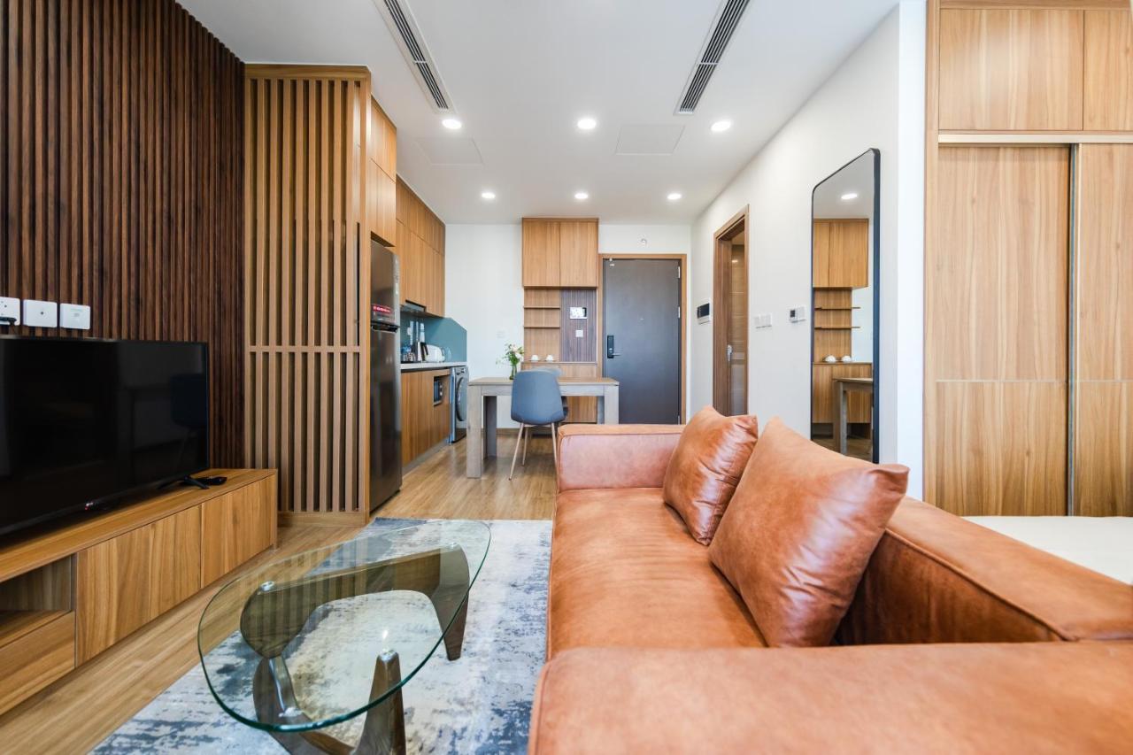 Five Star Westlake 1St-4Th Floors Hotel & Serviced Apartment Hanoj Exteriér fotografie A living room in a serviced apartment in Hanoi, Vietnam