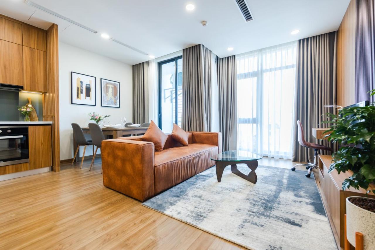 Five Star Westlake 1St-4Th Floors Hotel & Serviced Apartment Hanoj Exteriér fotografie A living room in a serviced apartment in Hanoi, Vietnam
