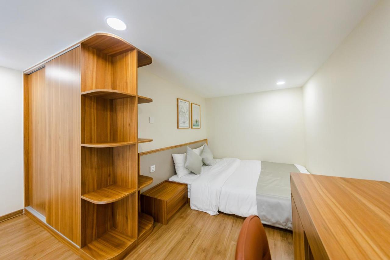 Five Star Westlake 1St-4Th Floors Hotel & Serviced Apartment Hanoj Exteriér fotografie A bedroom at the hotel