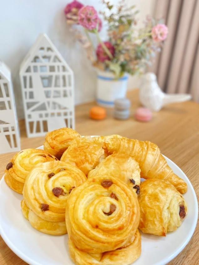 Five Star Westlake 1St-4Th Floors Hotel & Serviced Apartment Hanoj Exteriér fotografie Pain au chocolat